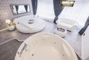 Отель Supreme Jacuzzi Apartment  Клайпеда